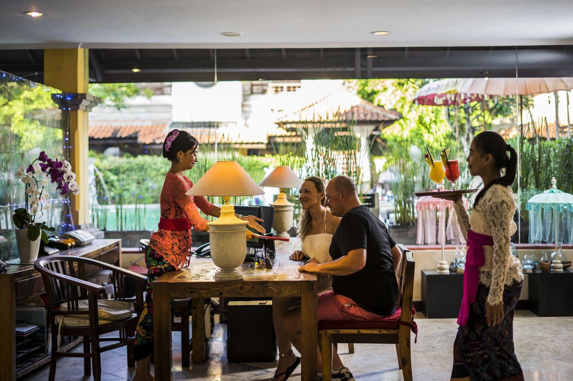 Royal Hotel And Villa Bali 勒吉安 外观 照片